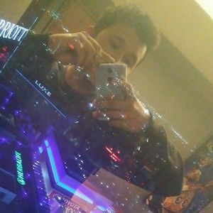 Meet your Posher, Edgardo